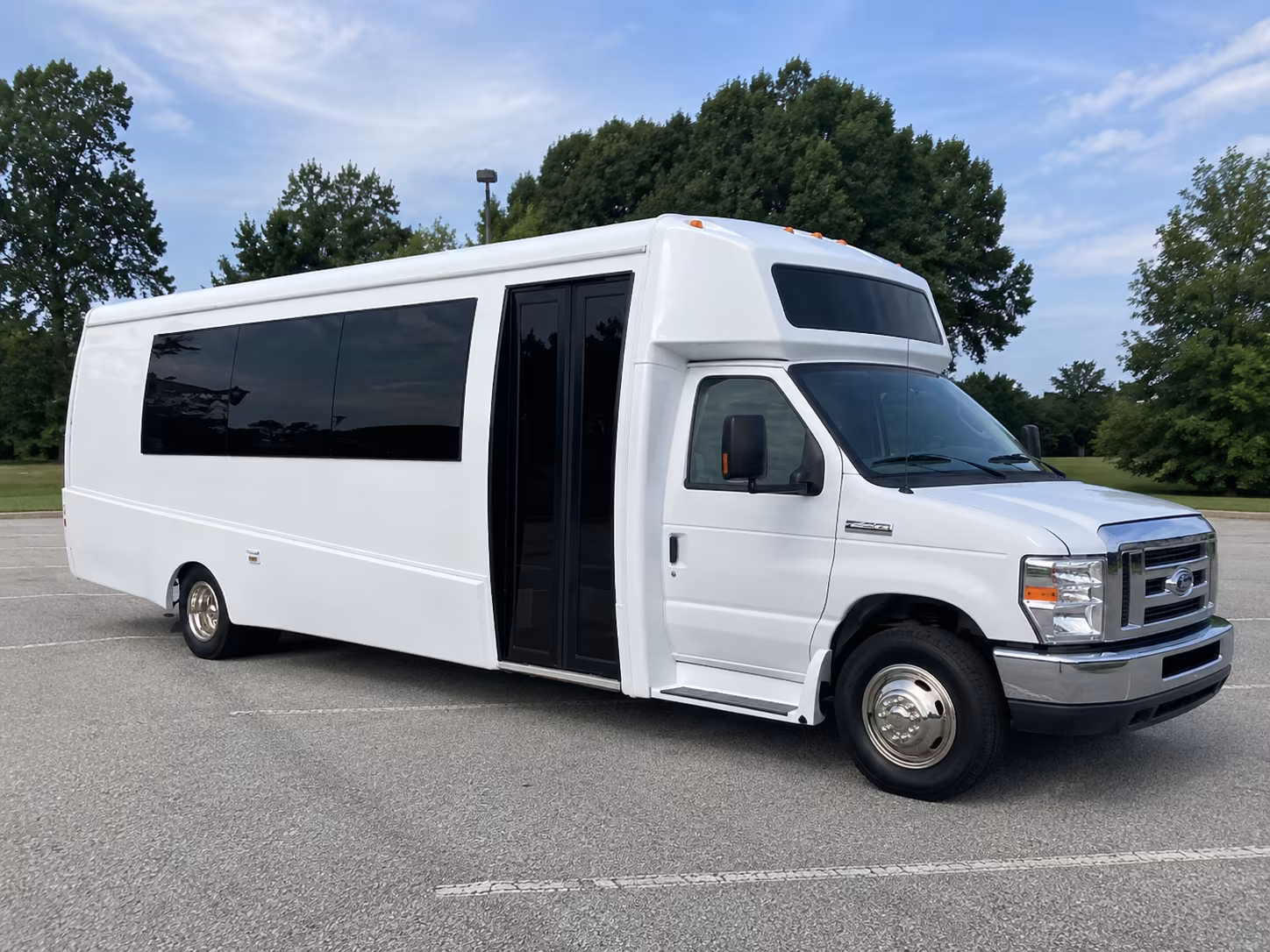 garland 18 passenger party bus